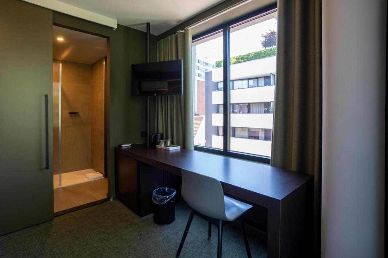 Green Hotel Генк Экстерьер фото