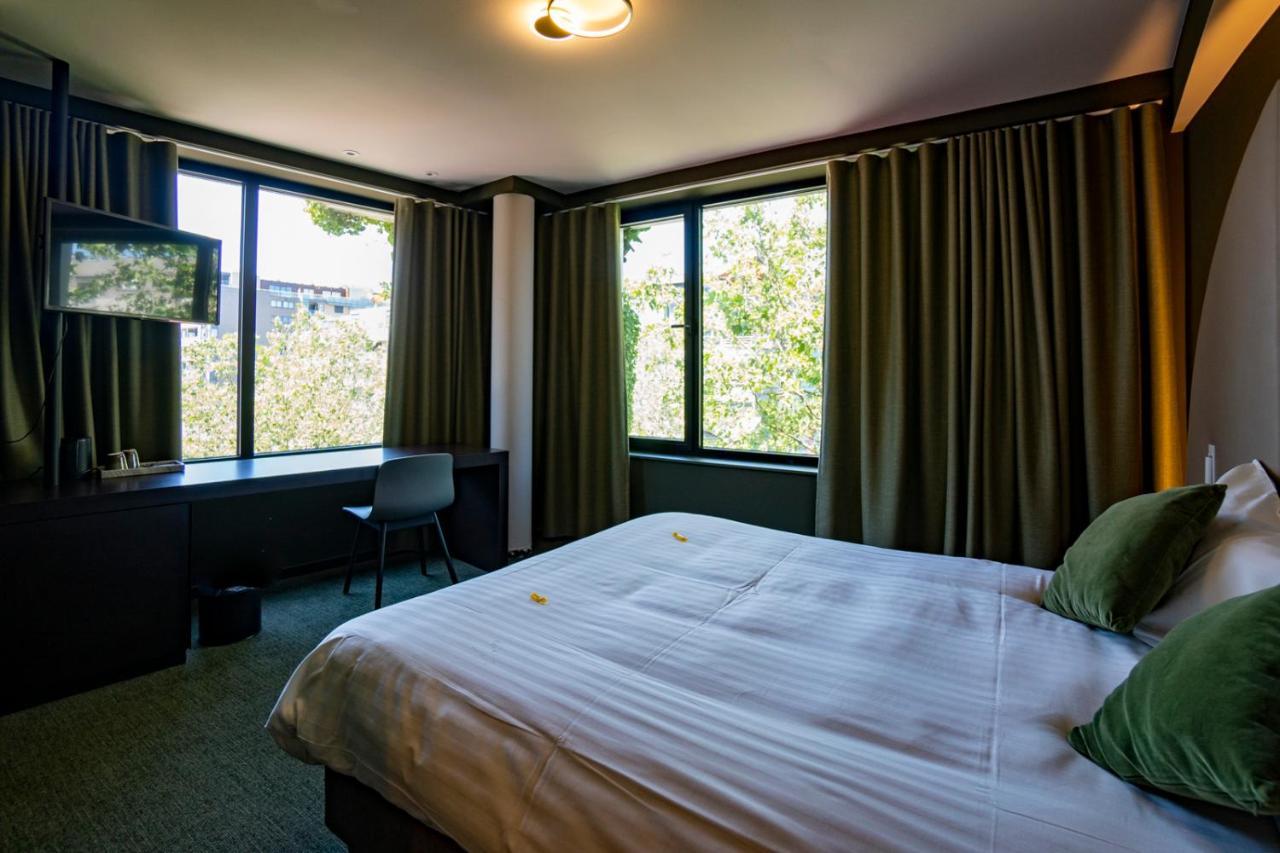 Green Hotel Генк Экстерьер фото